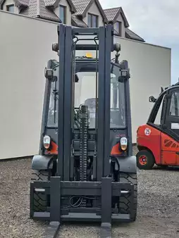 Wózki widłowe diesel 2016  Linde H45D-02 Triplex (11)