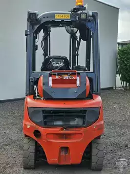 Wózki gazowe 2023  Linde H20T-02 (11)