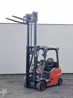 Wózki gazowe 2023  Linde H20T-02 (4)
