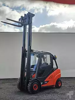 Wózki widłowe diesel 2017  Linde H30D-02 nur 4941h (3)