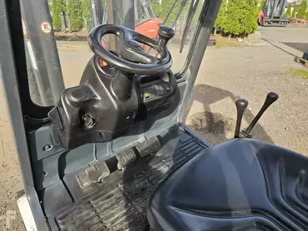 Wózki widłowe diesel 2000  Linde H25D-03 (7)