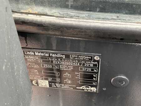 LPG heftrucks 2016  Linde H25T-02 (11)