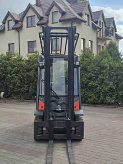 Diesel Forklifts 2015  Linde H25D-02 (10)