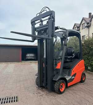 Propane Forklifts 2017  Linde H18T-01 (2)