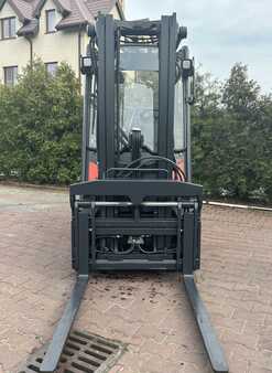 Propane Forklifts 2017  Linde H18T-01 (8)