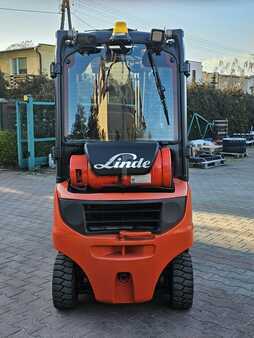 Gázüzemű targoncák 2017  Linde H16T-01 (7)