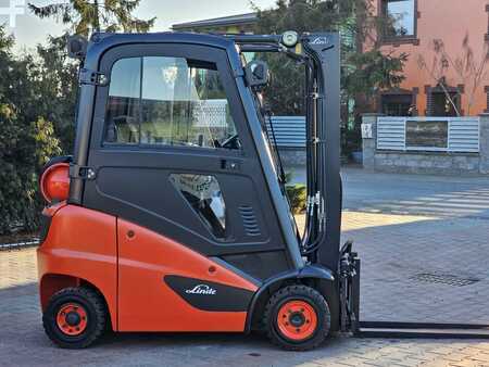 Carrello elevatore a gas 2017  Linde H16T-01 (11)