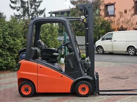 LPG VZV 2015  Linde H16T-01 Triplex (8)