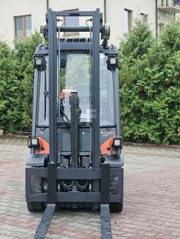 LPG Forklifts 2017  Linde H20T-02/600 (9)