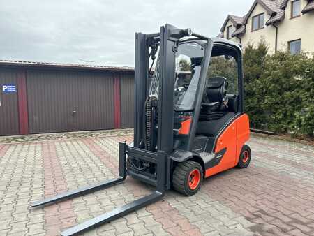 LPG Forklifts 2019  Linde H20T-01 nur 4450h (1)