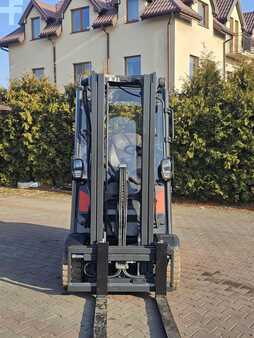 Propane Forklifts 2019  Linde H20T-01 Triplex (9)