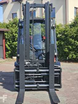 Gas truck 2018  Linde H40T-02 (10)