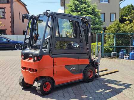 Elektryczne 4-kołowe 2018  Linde E25HL-01/600 Triplex Batterie: 2022bj (9)