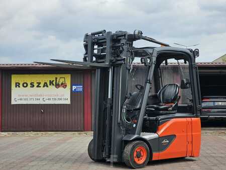 Elektryczne 3-kołowe 2019  Linde E16-02 Triplex 5309h (3)