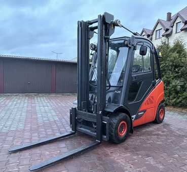 Wózki gazowe 2016  Linde H25T-02 (1)