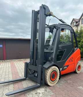 Gas truck 2013  Linde H35T-02 Triplex (1)