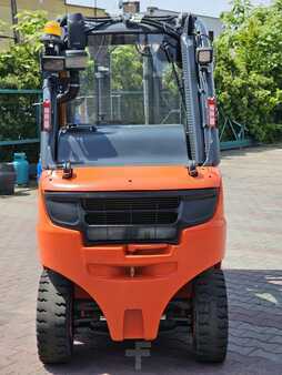 Gas truck 2017  Linde H25T-02 Triplex (7)