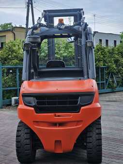 Diesel truck 2017  Linde H40D-02 (9)