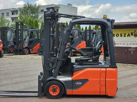 Elektro tříkolové VZV 2019  Linde E16-02 Triplex nur 4702h (2)