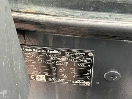 Gas truck 2016  Linde H25T-02 (11)