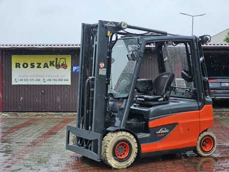 Elektro čtyřkolový VZV 2012  Linde E25L-01 (1)