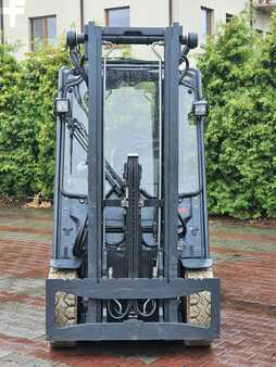 Elektro čtyřkolový VZV 2012  Linde E25L-01 (8)