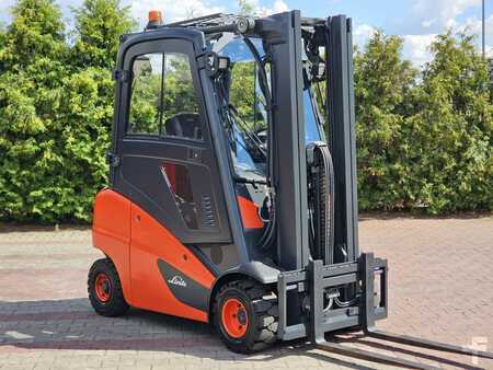 Gázüzemű targoncák 2020  Linde H20T-01 Triplex (10)