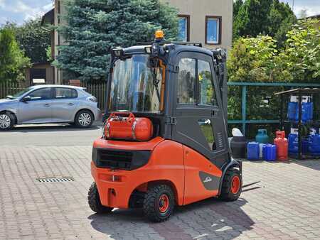 Gázüzemű targoncák 2020  Linde H20T-01 Triplex (7)