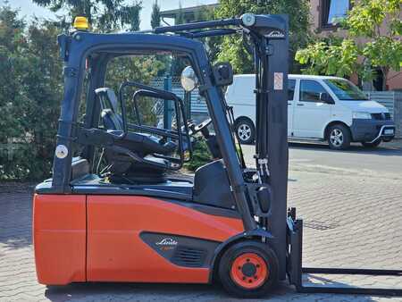 Elektromos 3 kerekű 2018  Linde E16L-02 Triplex nur 3318h (8)