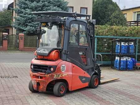 Gázüzemű targoncák 2018  Linde H20T-01 (6)