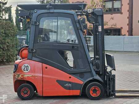 Gázüzemű targoncák 2018  Linde H20T-01 (8)