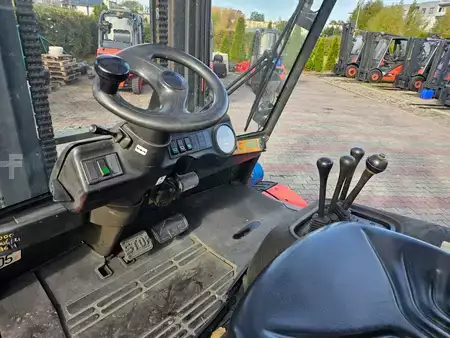 Treibgasstapler 2002  Linde H80T/900-02 (5)