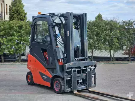 LPG Forklifts 2020  Linde H14T-01 Triplex (11)