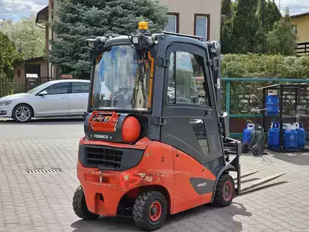 LPG Forklifts 2020  Linde H14T-01 Triplex (7)
