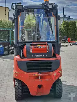 LPG Forklifts 2020  Linde H14T-01 Triplex (8)