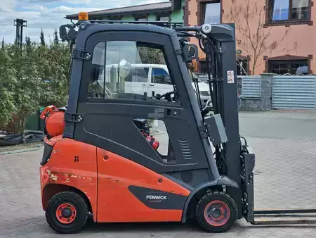 LPG Forklifts 2020  Linde H14T-01 Triplex (9)