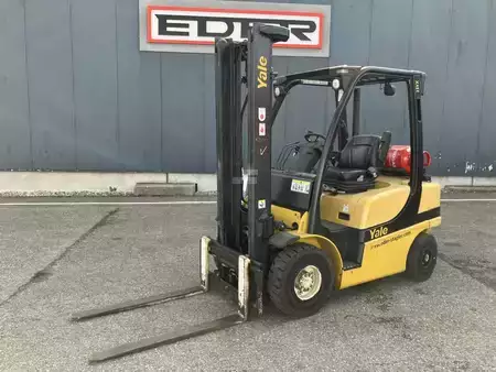 Gas truck 2010  Yale GLP 25VX (1)