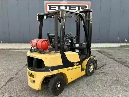 Gas truck 2010  Yale GLP 25VX (2)