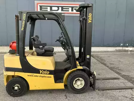 Gas truck 2010  Yale GLP 25VX (3)