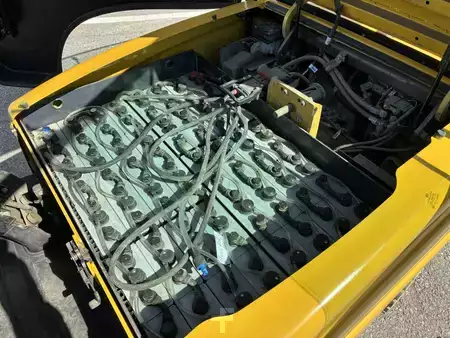 Eléctrico - 4 rodas 2011  Yale ERP 25VL (5)