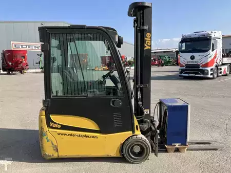 Eléctrica de 3 ruedas 2013  Yale ERP 16VT - IST Zustand (3)