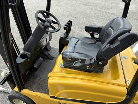 Elektrisk- 3 hjul 2014  Yale ERP 18VT (6)