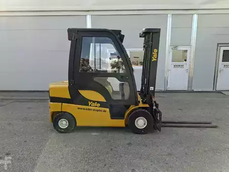 Dieselový VZV 2015  Yale GDP 25LX (2)