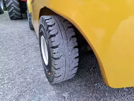 Dieselový VZV 2015  Yale GDP 25LX (6)