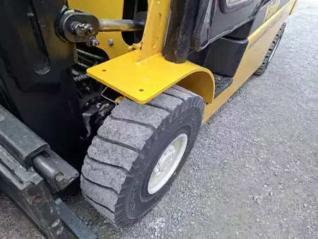 Dieselový VZV 2015  Yale GDP 25LX (7)