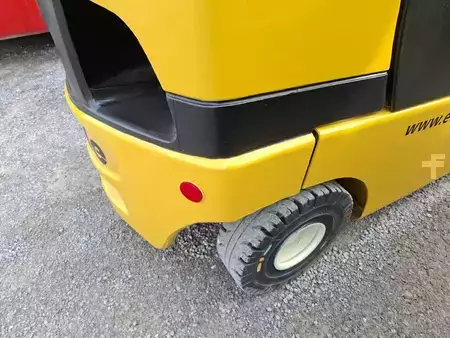 Dieselový VZV 2015  Yale GDP 25LX (8)