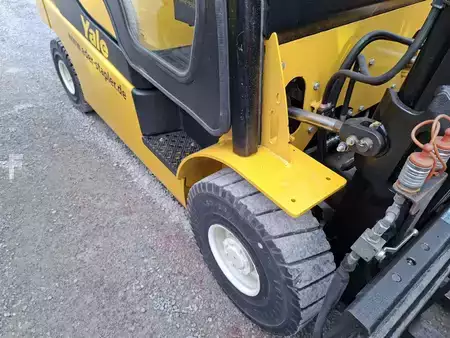 Dieselový VZV 2015  Yale GDP 25LX (9)