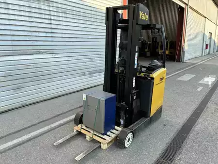 Retráctil 2020  Yale MR 14 (2)