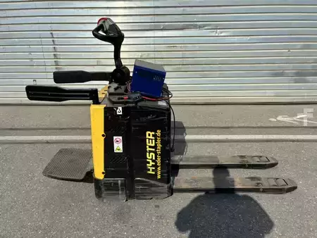 Porta-paletes elétrico 2020  Hyster P 2.0SFBW (1)
