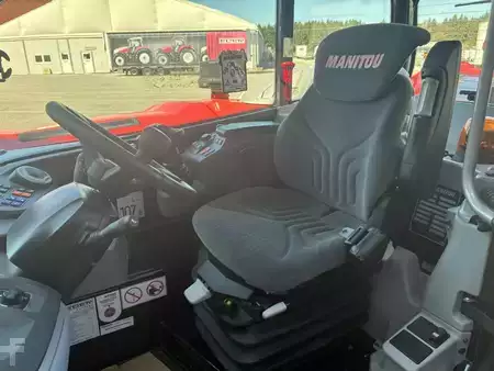 Телескопічний навантажувач жорсткий  Manitou MLT 961160V+LYST5S1 (7)